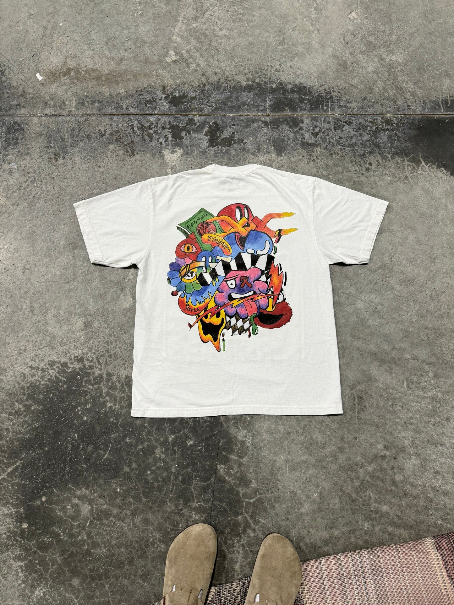 C0 02 Tee “UNORDINARY CREATIVE”
